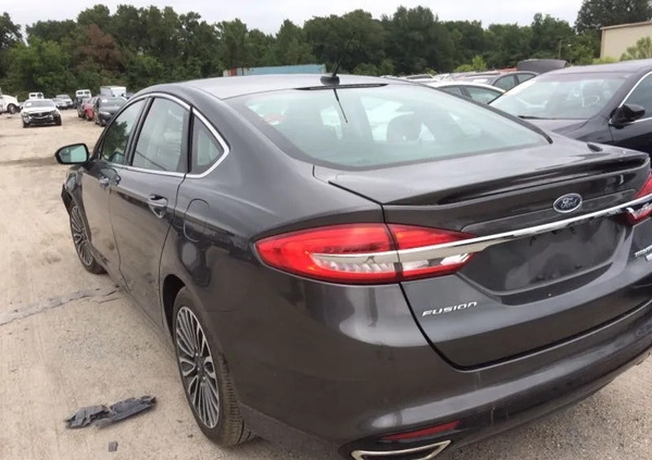 Ford Fusion cena 53000 przebieg: 132100, rok produkcji 2017 z Bełchatów małe 631